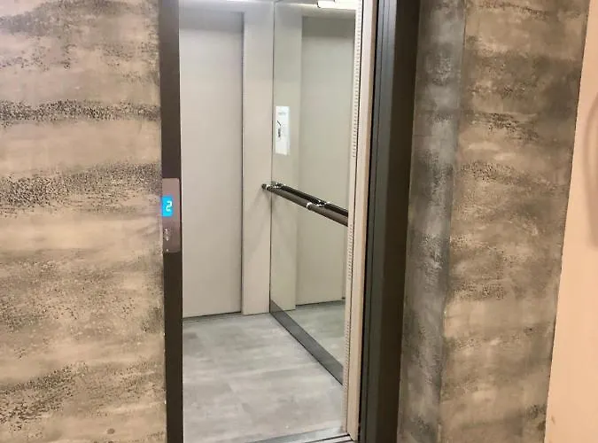 아파트 Biro 수보티차